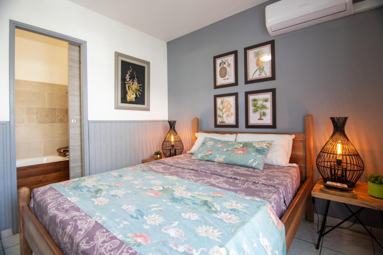 Appartements Et Chambres En Coeur De Ville Saint-Denis - Entree Autonome - Check In 14H30- Exteriör bild