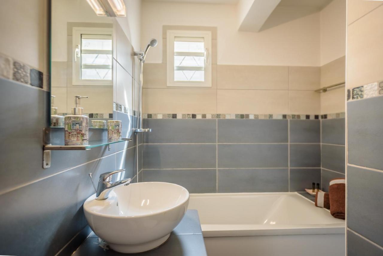 Appartements Et Chambres En Coeur De Ville Saint-Denis - Entree Autonome - Check In 14H30- Exteriör bild