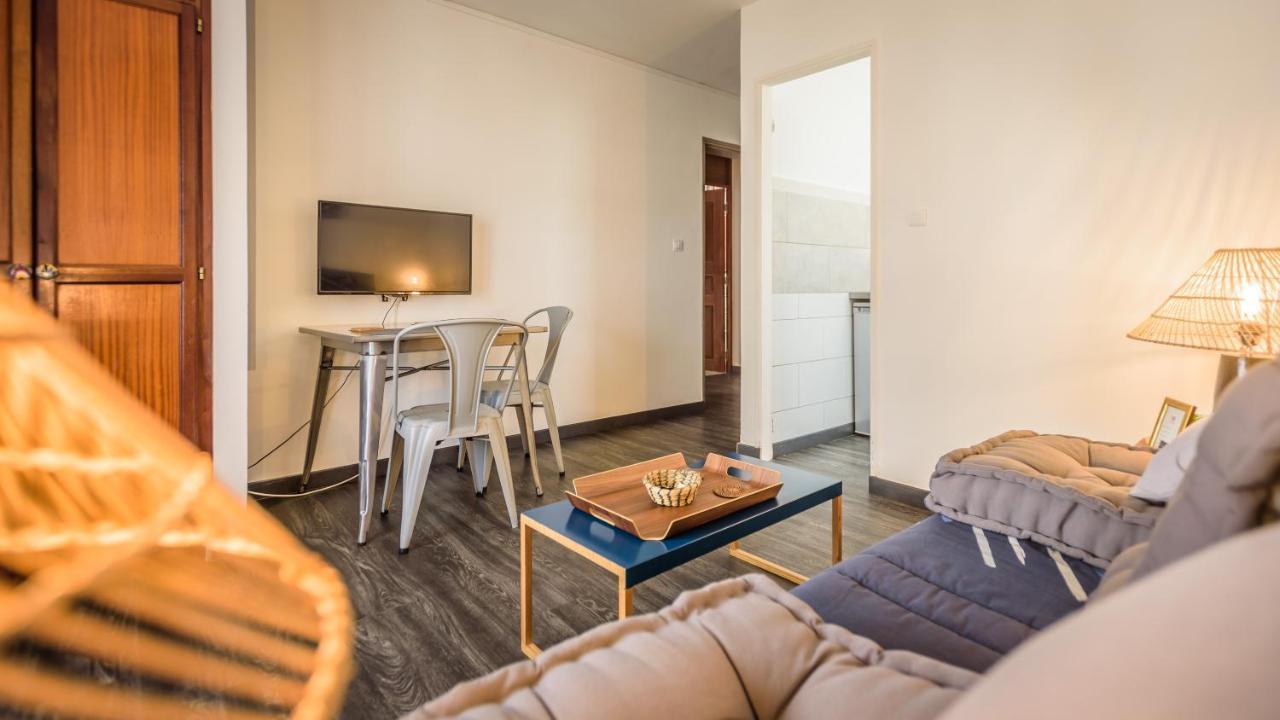 Appartements Et Chambres En Coeur De Ville Saint-Denis - Entree Autonome - Check In 14H30- Exteriör bild